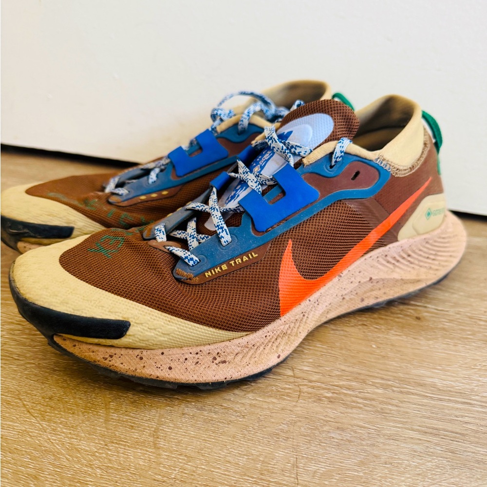 8.5 Pegasus Trail 3 GTX 'Cocao Wow Hyper Royal Malachite'